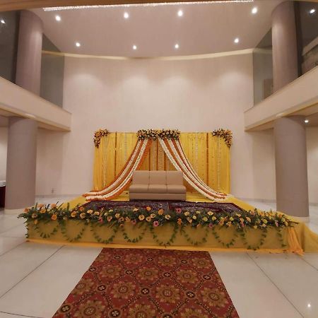 Acco Grand Hotel 勒克瑙 外观 照片
