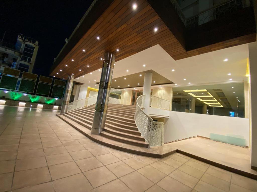 Acco Grand Hotel 勒克瑙 外观 照片
